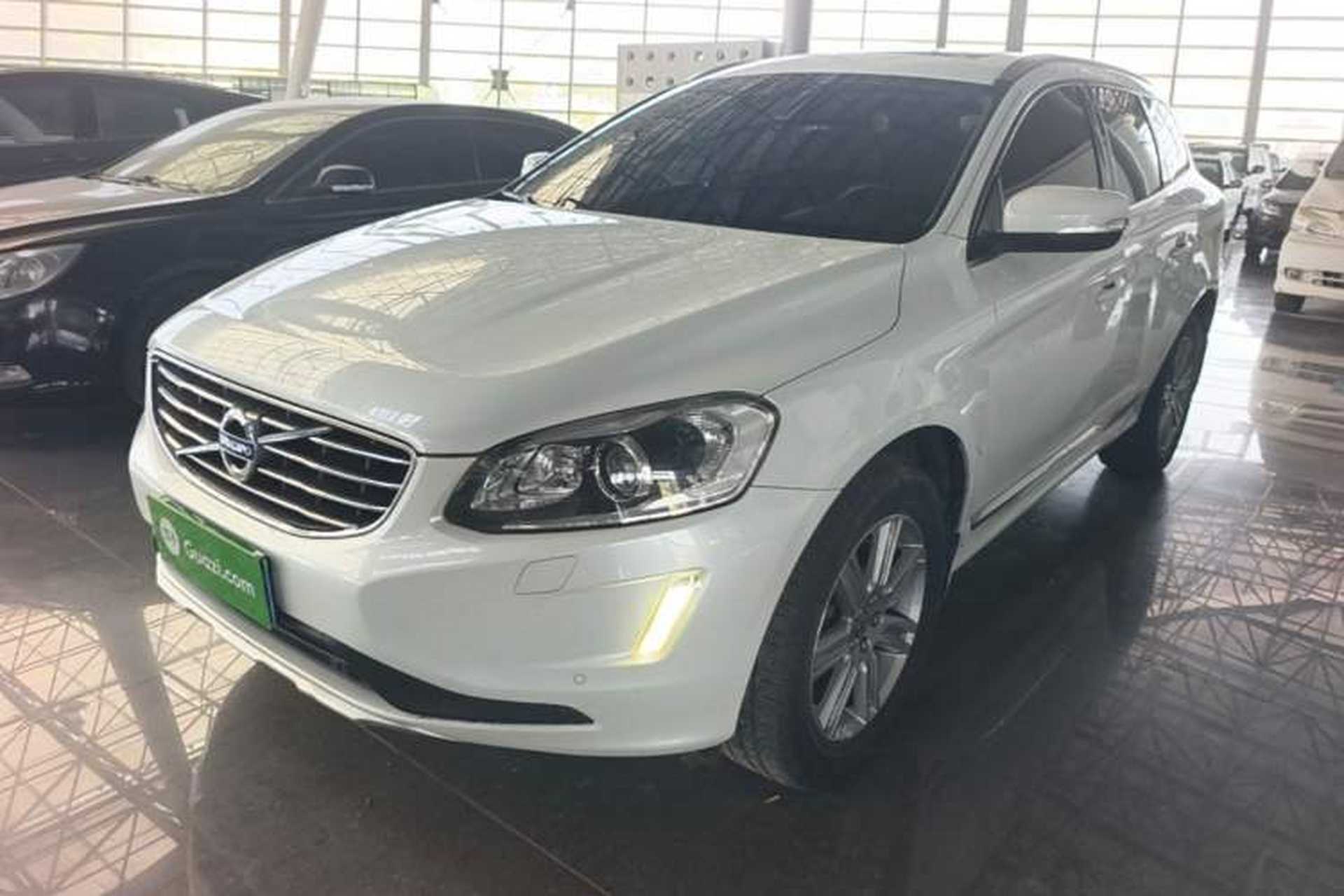 Used Volvo XC60 2016 T5 Smart Version Front Left 45 Deg