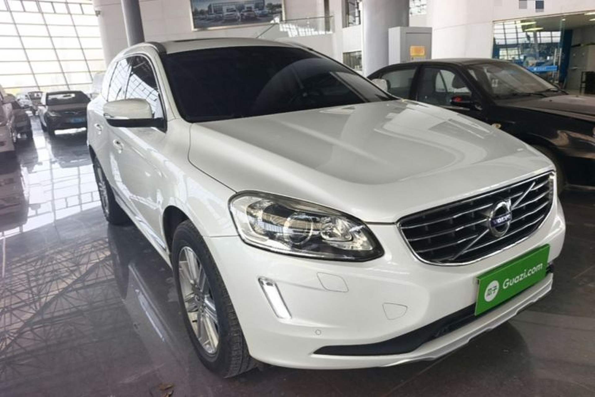 Used Volvo XC60 2016 T5 Smart Version Front Right 45 Deg