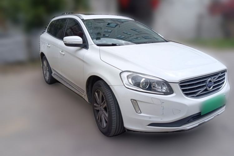 Used Volvo XC60 2016 T5 Smart Version Front Right 45 Deg