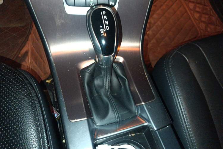 Used Volvo XC60 2016 T5 Smart Upgrade Model Gear Lever