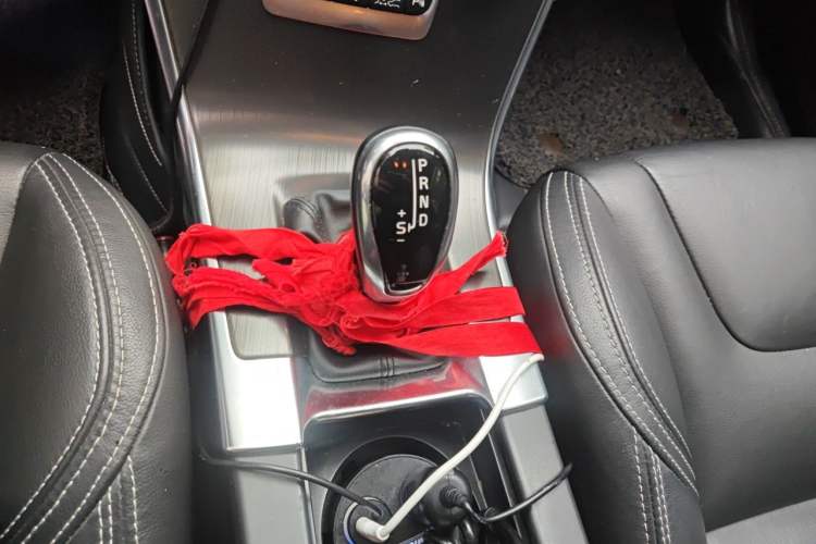 Used Volvo XC60 2016 T5 AWD Smart Drive Edition Gear Lever