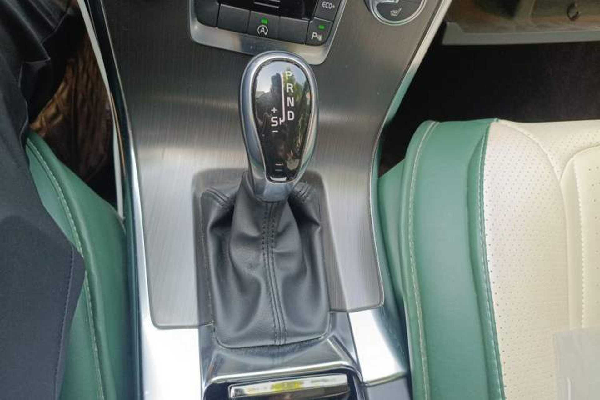 Used Volvo XC60 2016 T5 Smart Version Gear Lever