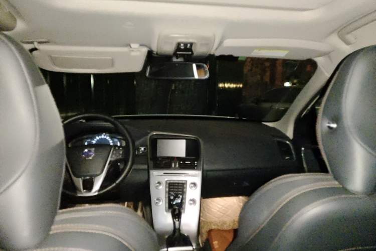Used Volvo XC60 2016 T5 Smart Version Headliner