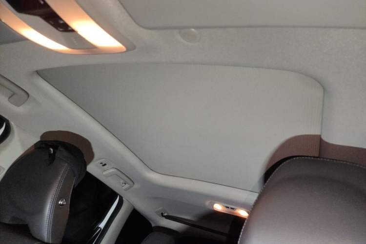 Used Volvo XC60 2016 T5 Smart Upgrade Model Headliner