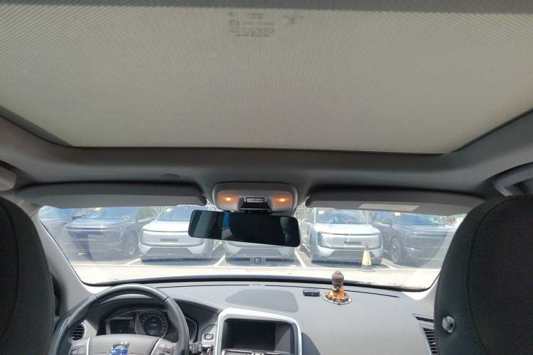 Used Volvo XC60 2016 T5 Smart Upgrade Model Headliner