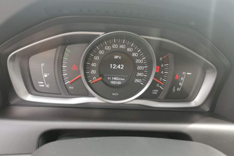 Used Volvo XC60 2016 T5 Smart Upgrade Model Instrument Cluster