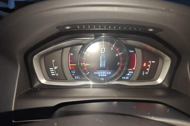 Used Volvo XC60 2016 T5 AWD Zhiyuan Edition Instrument Cluster