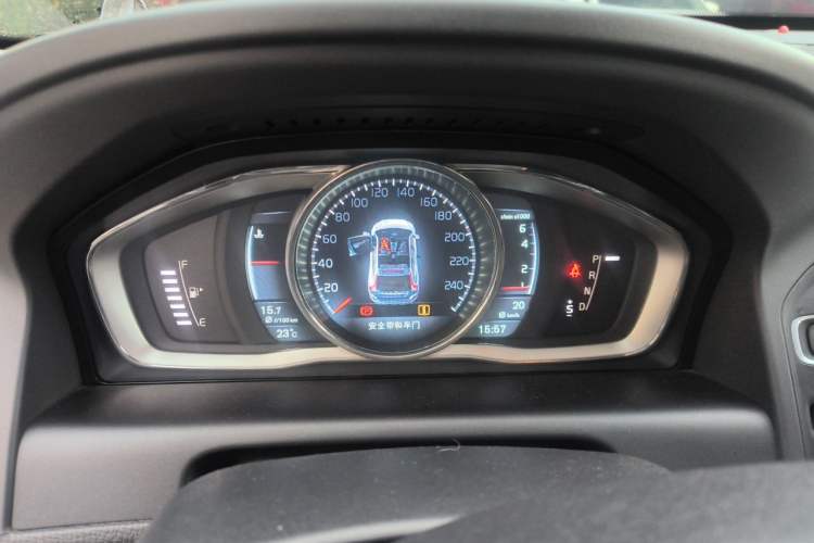 Used Volvo XC60 2016 T5 AWD Zhiyuan Edition Instrument Cluster