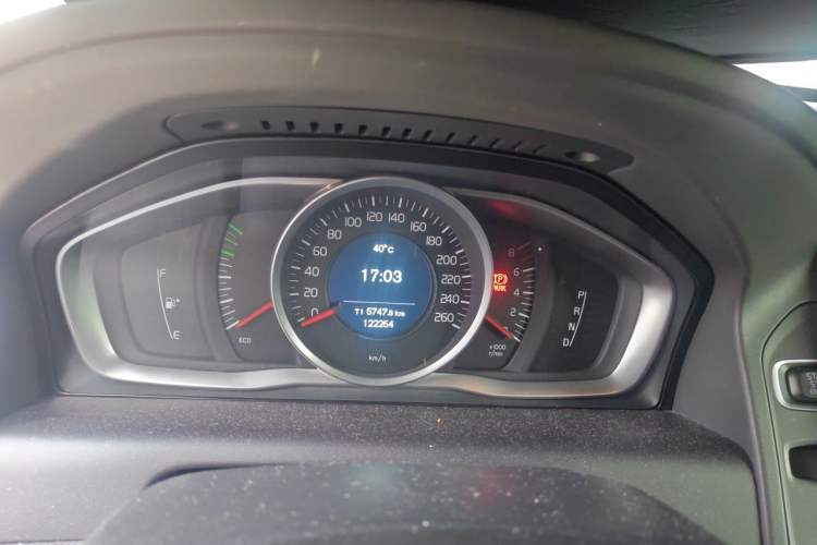 Used Volvo XC60 2016 T5 Smart Upgrade Model Instrument Cluster