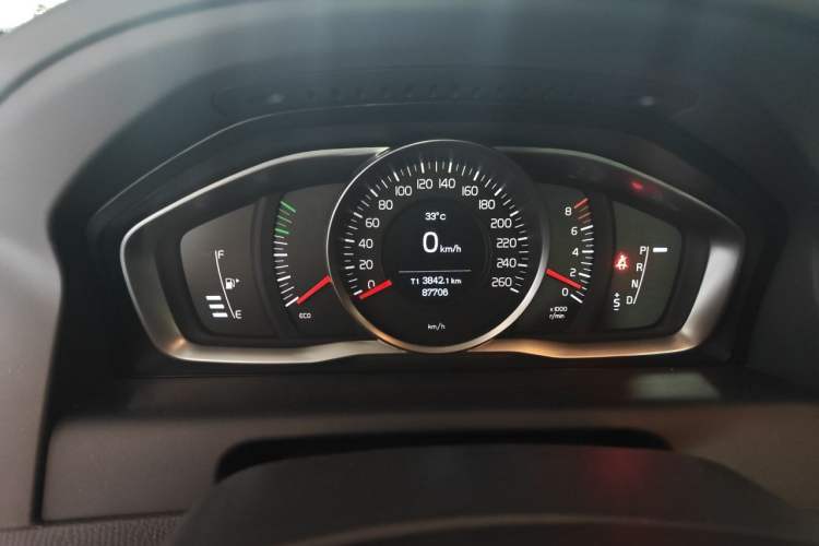 Used Volvo XC60 2016 T5 Smart Drive Edition Instrument Cluster