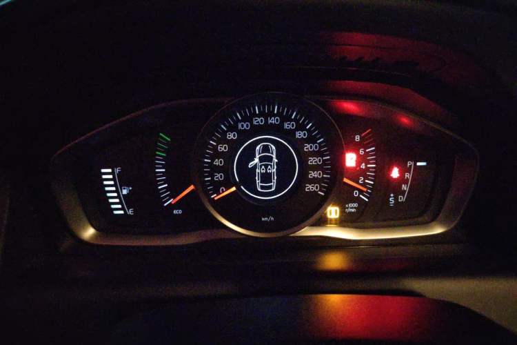 Used Volvo XC60 2016 T5 Smart Upgrade Model Instrument Cluster