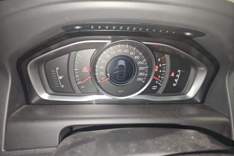 Used Volvo XC60 2016 T5 Smart Drive Edition Instrument Cluster