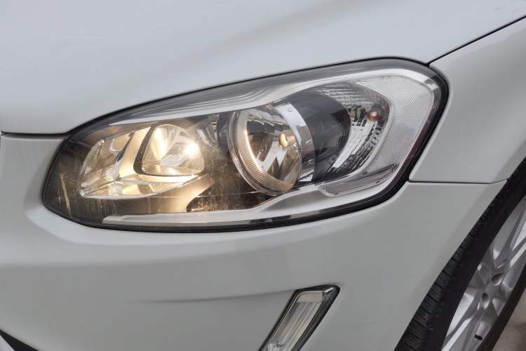 Used Volvo XC60 2016 T5 Smart Drive Edition Left Front Headlight