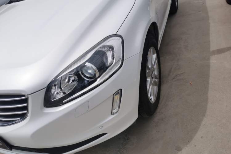 Used Volvo XC60 2016 T5 Smart Upgrade Model Left Front Headlight