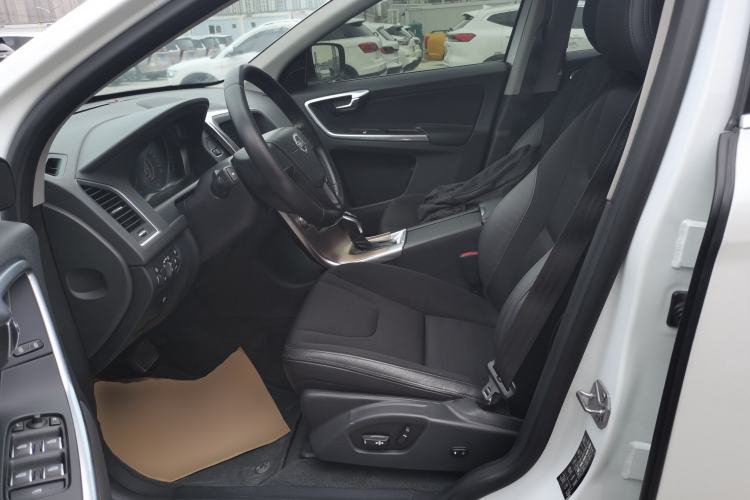 Used Volvo XC60 2016 T5 Smart Drive Edition Left Front Seat