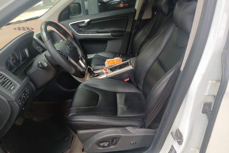 Used Volvo XC60 2016 T5 Smart Drive Edition Left Front Seat