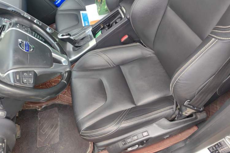 Used Volvo XC60 2016 T5 Smart Version Left Front Seat