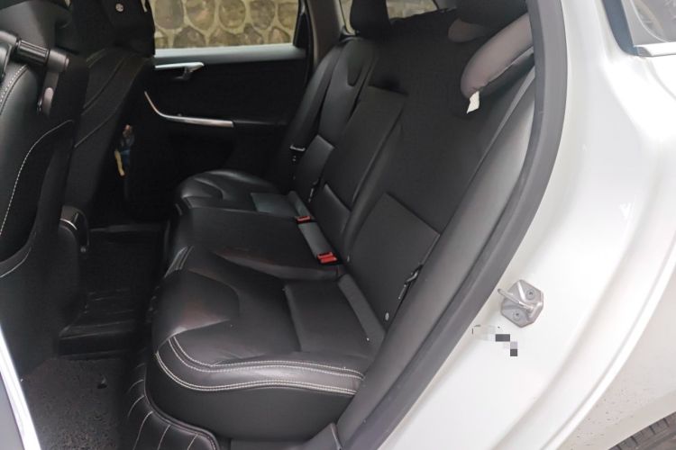 Used Volvo XC60 2016 T5 AWD Smart Drive Edition Left Rear Seat