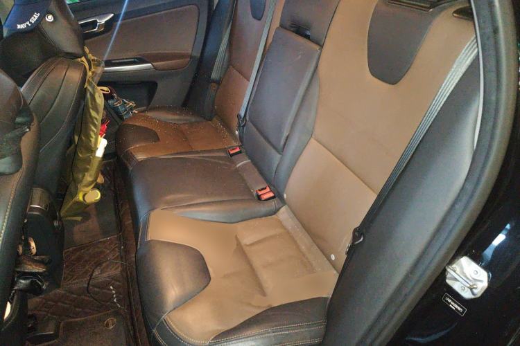 Used Volvo XC60 2016 T5 Smart Version Left Rear Seat