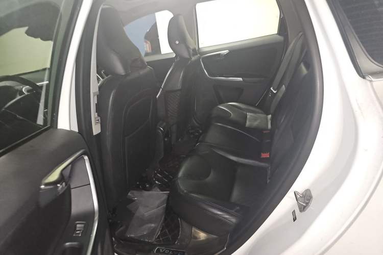 Used Volvo XC60 2016 T5 Smart Drive Edition Left Rear Seat