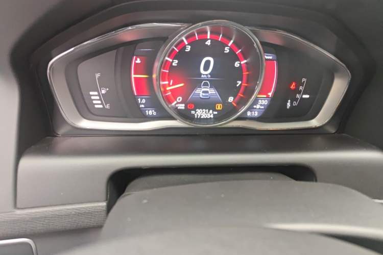 Used Volvo XC60 2016 T5 AWD Smart Drive Edition Odometer Close Up