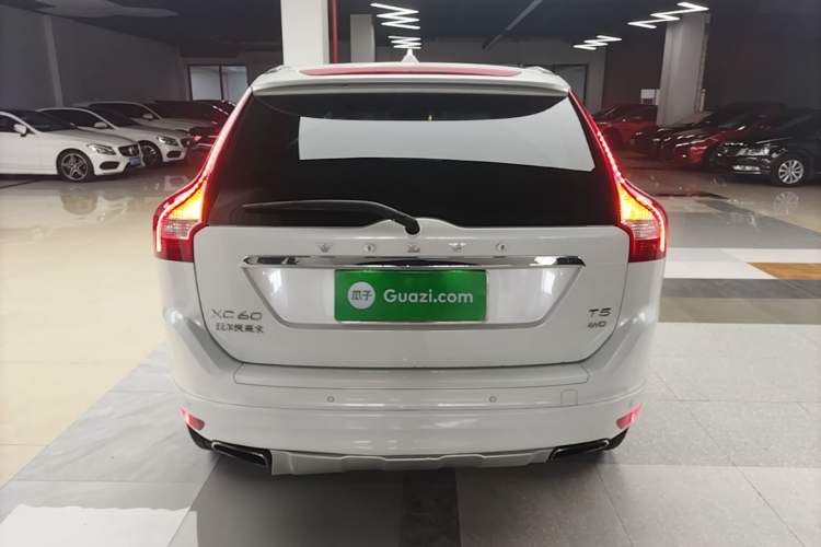 Used Volvo XC60 2016 T5 AWD Zhiyuan Edition Rear