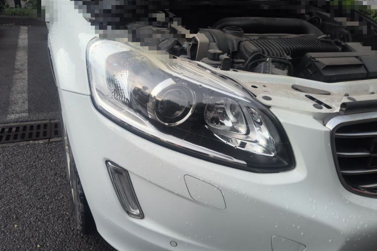 Used Volvo XC60 2016 T5 AWD Zhiyuan Edition Right Front Headlight