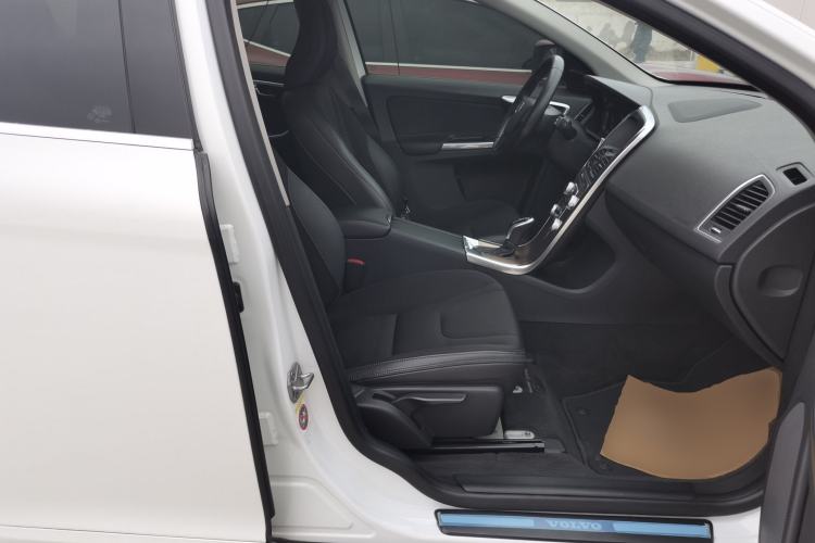 Used Volvo XC60 2016 T5 Smart Drive Edition Right Front Seat