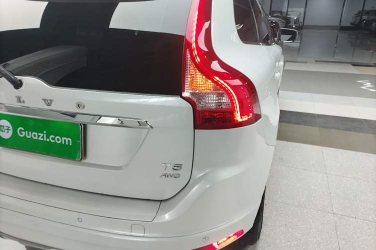 Used Volvo XC60 2016 T5 AWD Zhiyuan Edition Right Rear Taillight