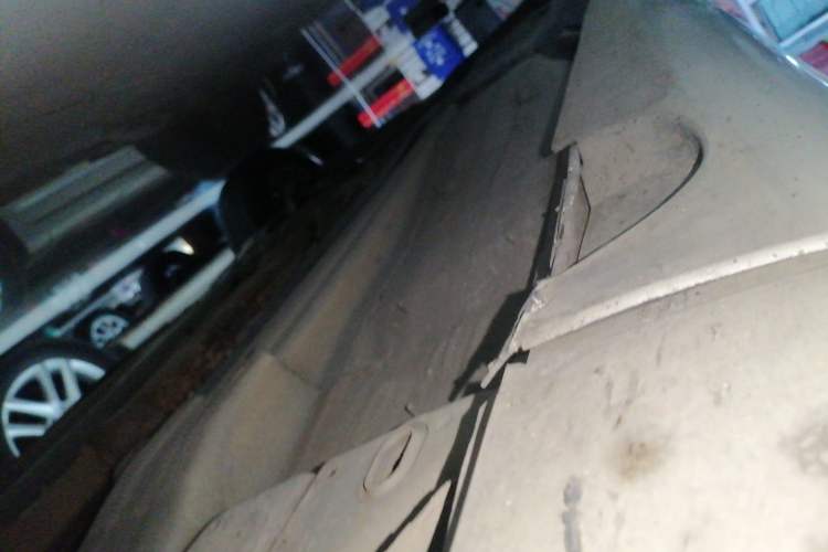 Used Volvo XC60 2016 T5 Smart Upgrade Model Right Side Sill
