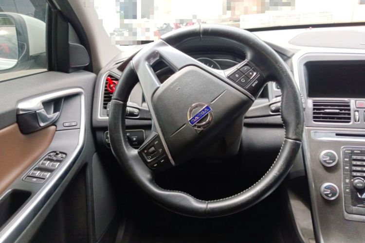 Used Volvo XC60 2016 T5 Smart Version Steering Wheel