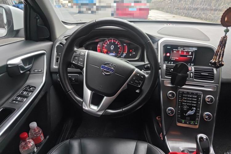 Used Volvo XC60 2016 T5 AWD Smart Drive Edition Steering Wheel