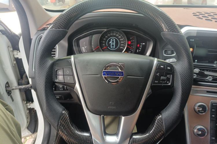 Used Volvo XC60 2016 T5 Smart Drive Edition Steering Wheel