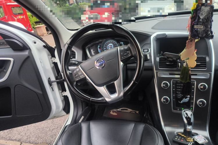 Used Volvo XC60 2016 T5 AWD Zhiyuan Edition Steering Wheel