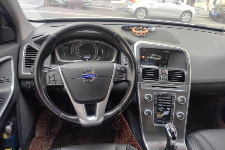 Used Volvo XC60 2016 T5 Smart Version Steering Wheel