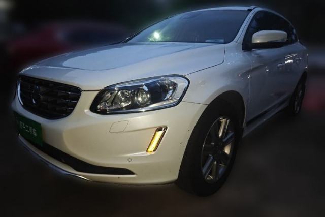 Ojetý Volvo XC60 2016 T5 AWD Zhiyuan Edition