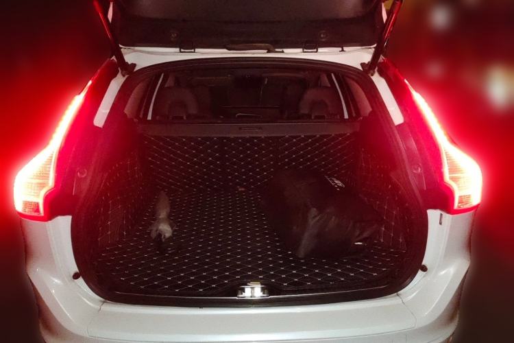 Used Volvo XC60 2016 T5 Smart Version Trunk