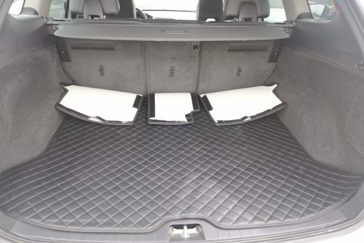 Used Volvo XC60 2016 T5 Smart Upgrade Model Trunk