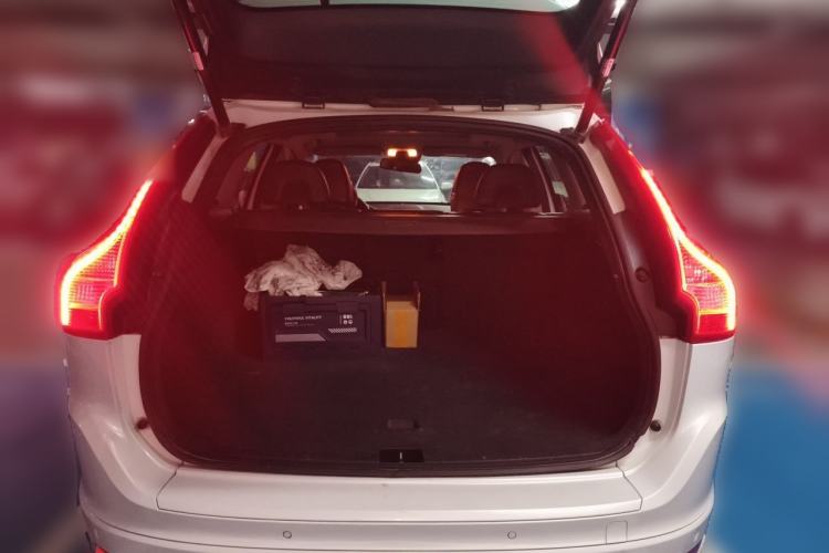 Used Volvo XC60 2016 T5 Smart Version Trunk