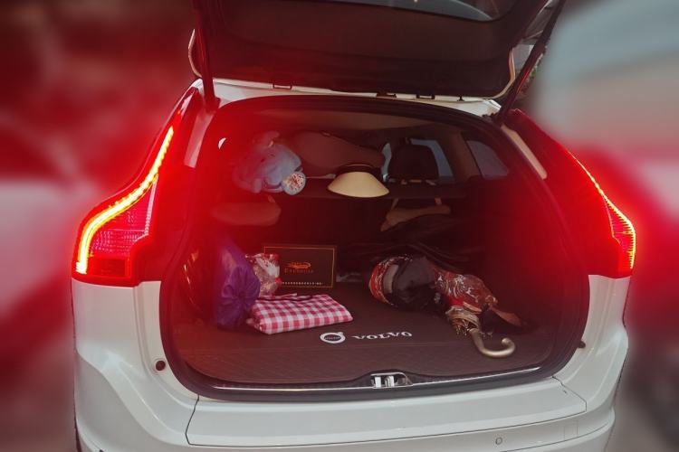 Used Volvo XC60 2016 T5 AWD Zhiyuan Edition Trunk