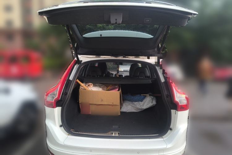 Used Volvo XC60 2016 T5 AWD Zhiyuan Edition Trunk