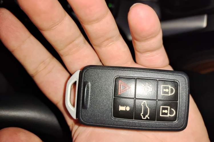 Used Volvo XC60 2016 T5 Smart Version Vehicle Key