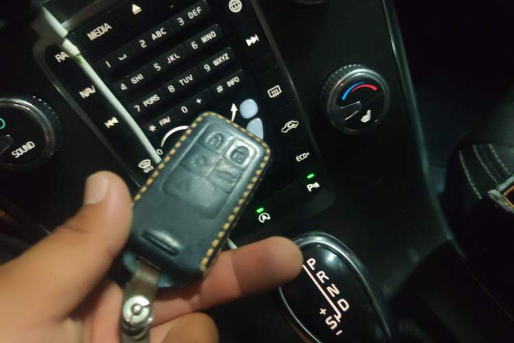 Used Volvo XC60 2016 T5 Smart Version Vehicle Key