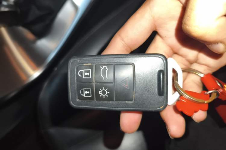 Used Volvo XC60 2016 T5 Smart Version Vehicle Key