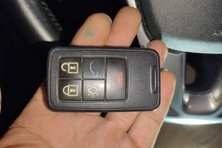 Used Volvo XC60 2016 T5 Smart Upgrade Model Vehicle Key