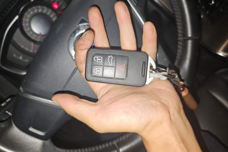 Used Volvo XC60 2016 T5 Smart Drive Edition Vehicle Key