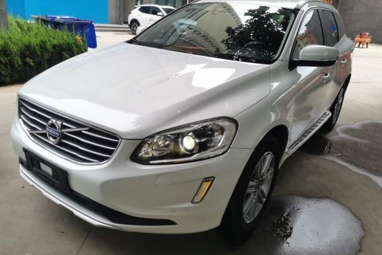 Used Volvo XC60 2016 T5 Smart Version Guazi used car, China used car export, Used car for sale, Used Volvo cars, Cheapest cars for sale