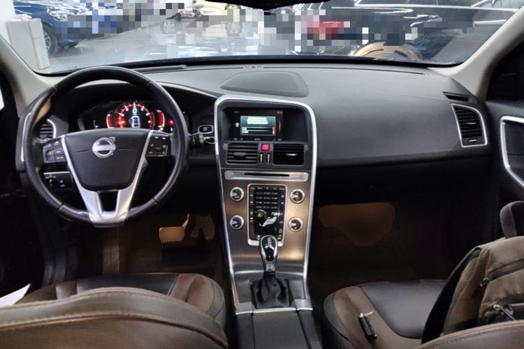 Used Volvo XC60 2016 T5 AWD Zhiyuan Edition Center Console