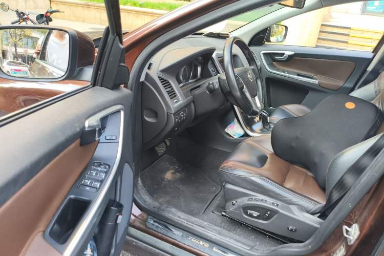 Used Volvo XC60 2016 T5 Smart Version Driver Seat