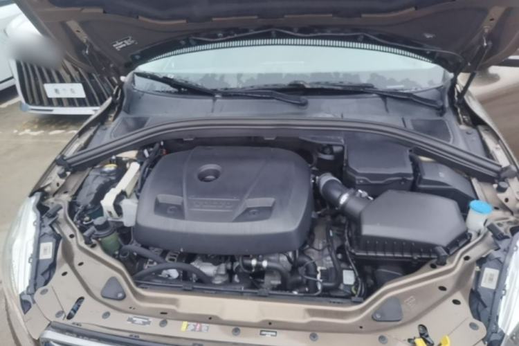 Used Volvo XC60 2016 T5 Smart Drive Edition Engine Bay